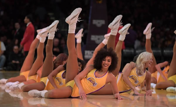 NBA最新排名！老詹谈湖人摊牌，森林狼坐稳西部第一，火箭送温暖